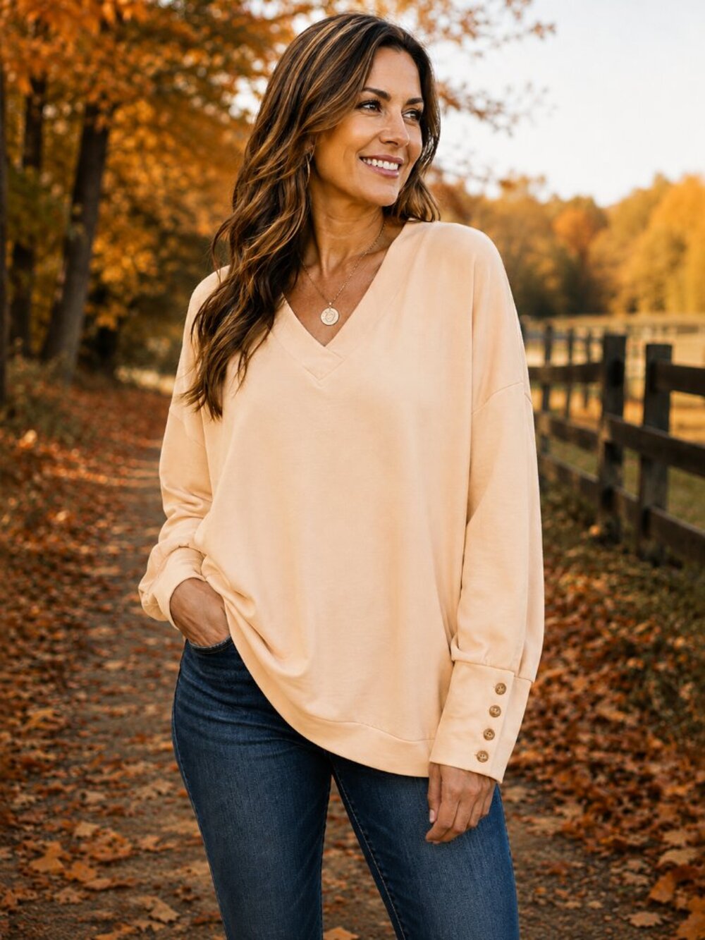 AMAZON Women's Tunic Velour V-Neck Decorative Buttons on Sleeve Cream/Apricot XL